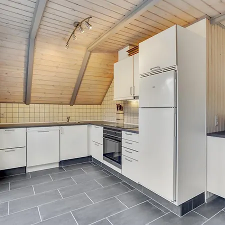 Gunloeg - 3-1km From The Sea By Interhome