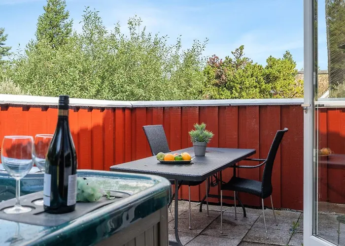 Gunloeg - 3-1km From The Sea By Interhome *